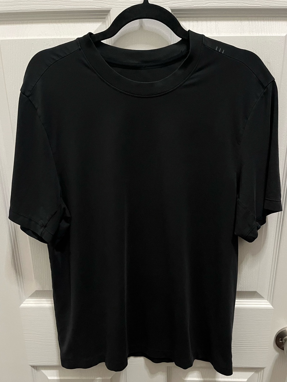 lululemon athletica Men's Black Short Sleeve Crew